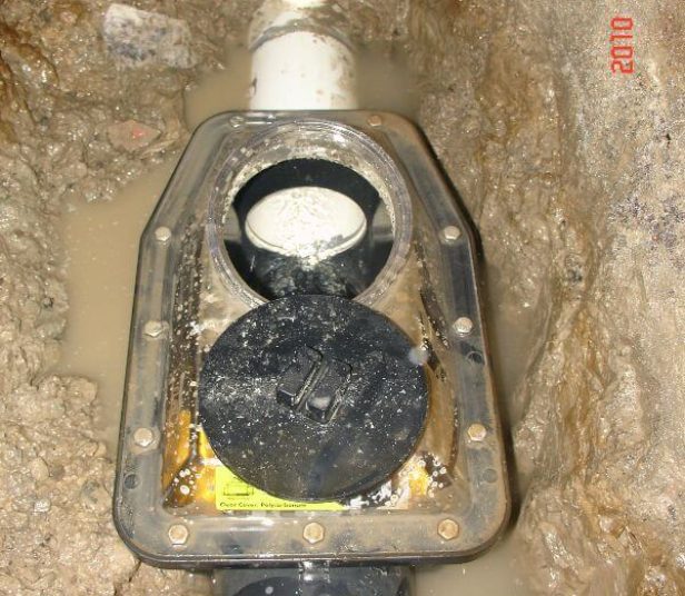 installed-backwater-valve-in-home